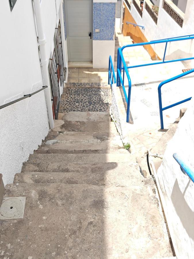 Cozy Apartment In Front Of The Natural Pools El Pris Bagian luar foto