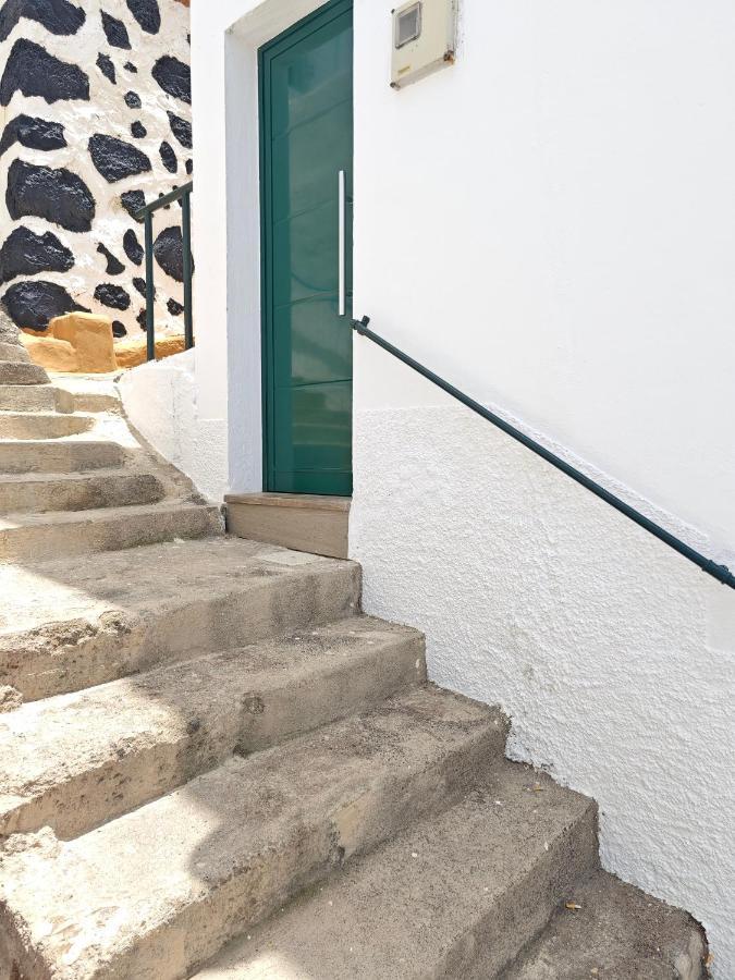 Cozy Apartment In Front Of The Natural Pools El Pris Bagian luar foto