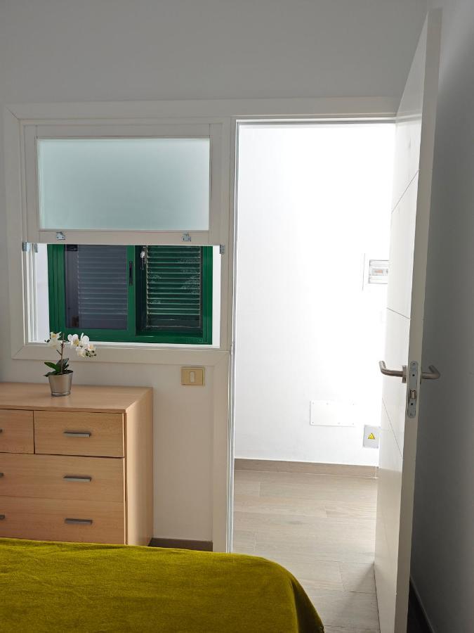 Cozy Apartment In Front Of The Natural Pools El Pris Bagian luar foto