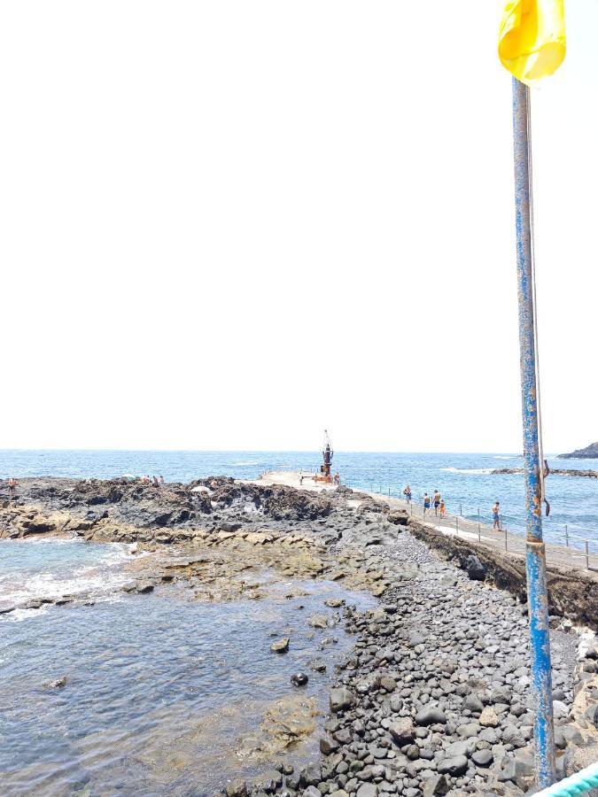 Cozy Apartment In Front Of The Natural Pools El Pris Bagian luar foto