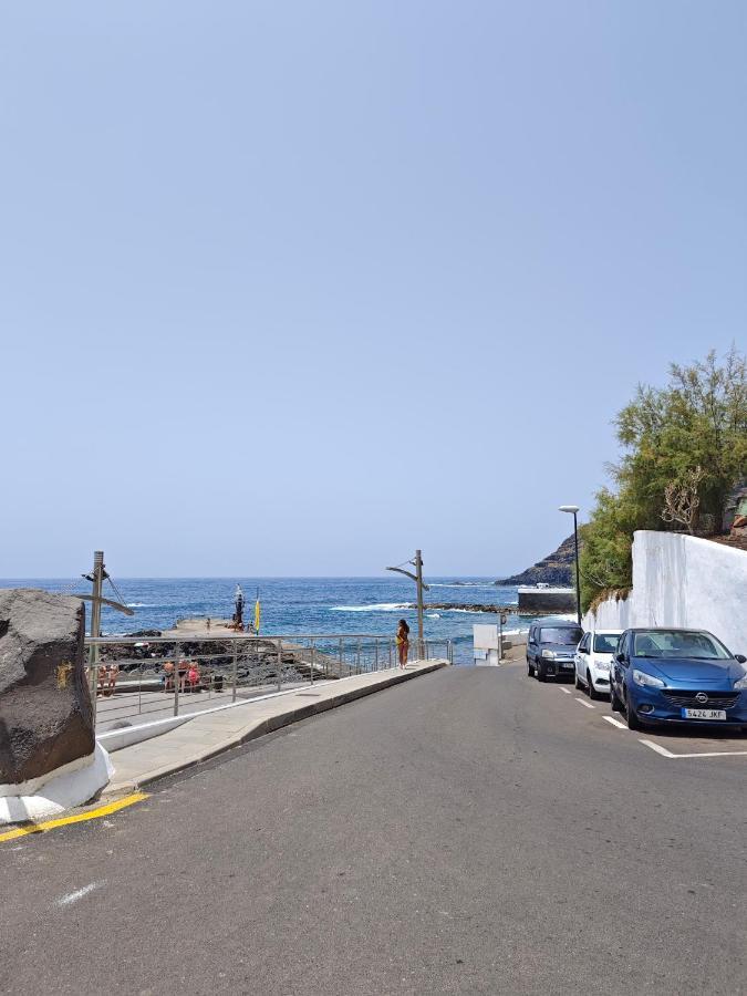 Cozy Apartment In Front Of The Natural Pools El Pris Bagian luar foto